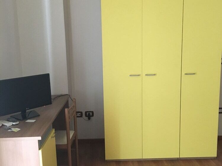 חדר סופריור לארבעה, Stelmalu