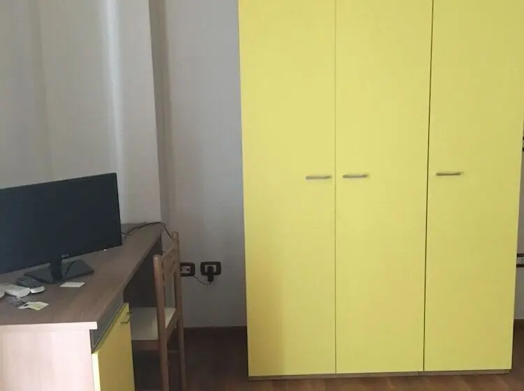 スーペリアの４人部屋, Stelmalu