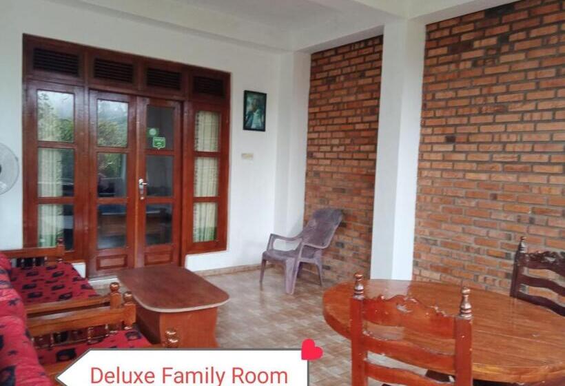 デラックスファミリールーム, The Rock Face