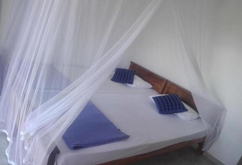 バルコニー付きスタンダードルーム, The Rock Face