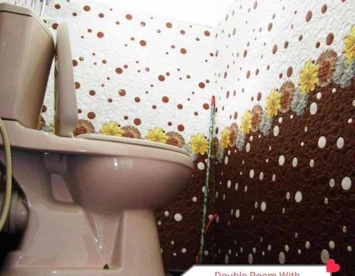 マウンテンビュースタンダードルーム, The Rock Face