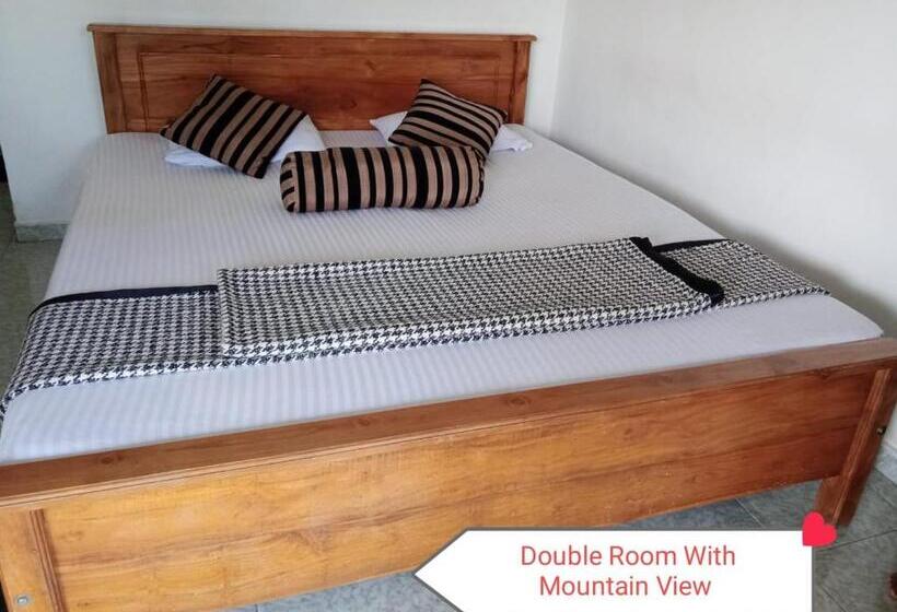 マウンテンビュースタンダードルーム, The Rock Face