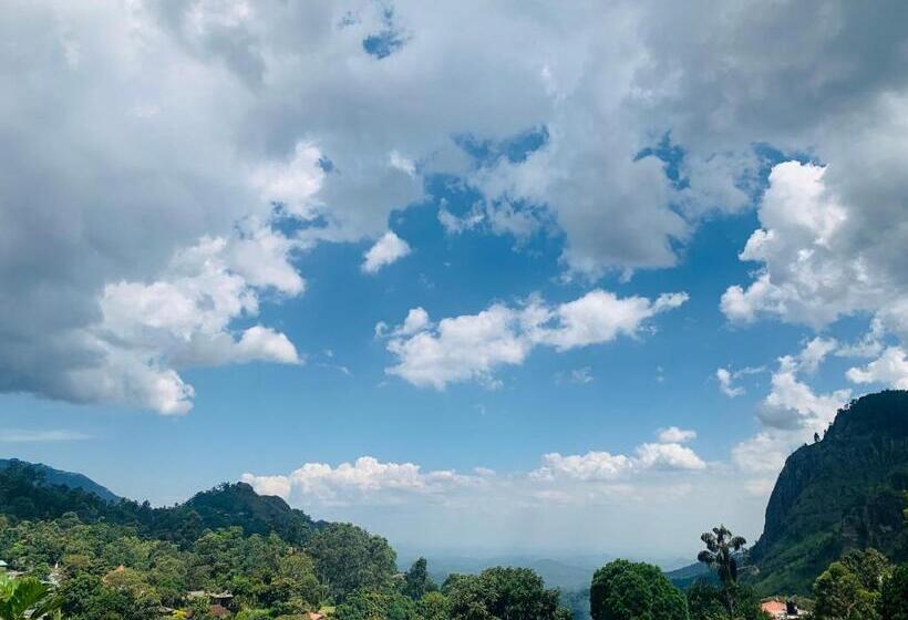 キングサイズベッドのスーペリアルーム, The Rock Face