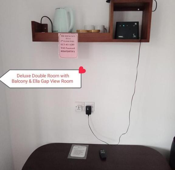 Quarto Deluxe com Vistas, The Rock Face