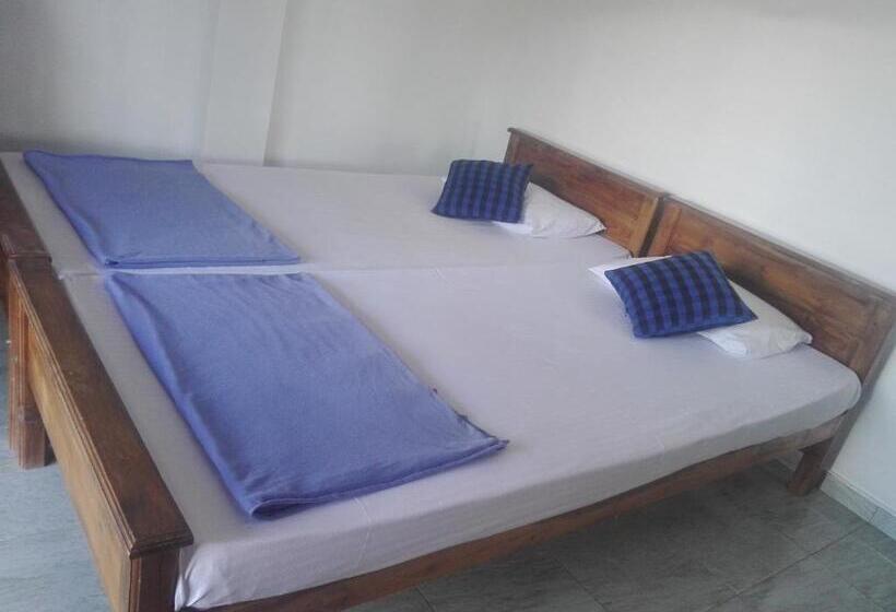 バルコニー付きスタンダードルーム, The Rock Face