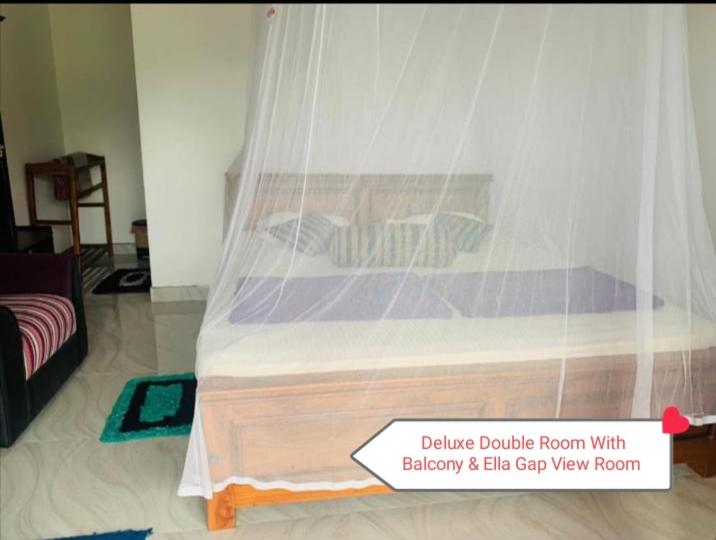 景色の見えるデラックスルーム, The Rock Face