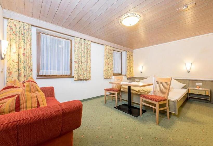 Классический Номер, Tuxerstübl