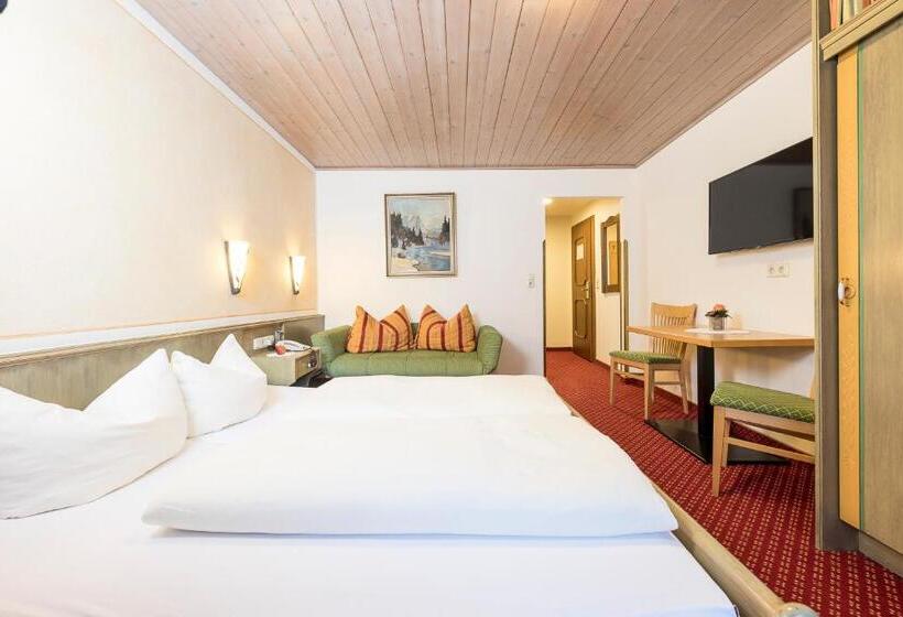 Классический Номер, Tuxerstübl