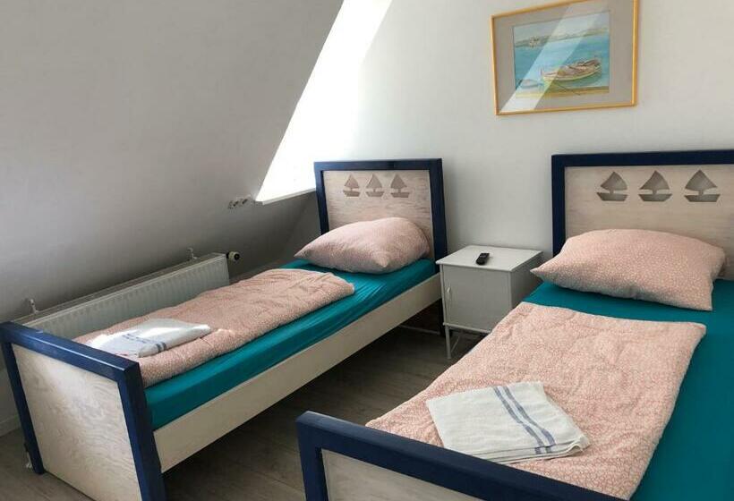 חדר סטנדרט חדר אמבטיה משותף, Pension Adler