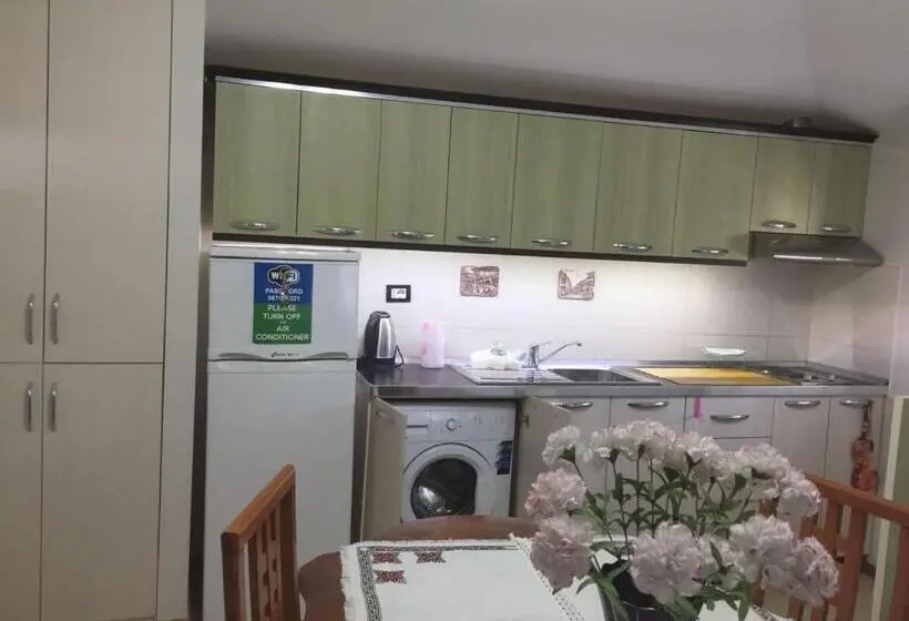 استودیو خانوادگی, Lille France Apartments