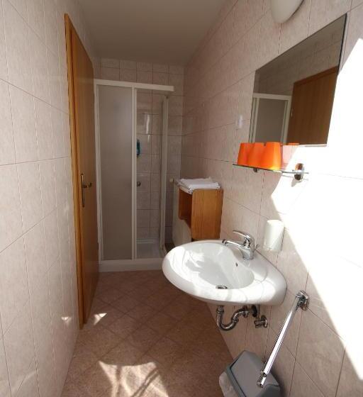 اتاق استاندارد سه نفره, Penzion Pr' Betel