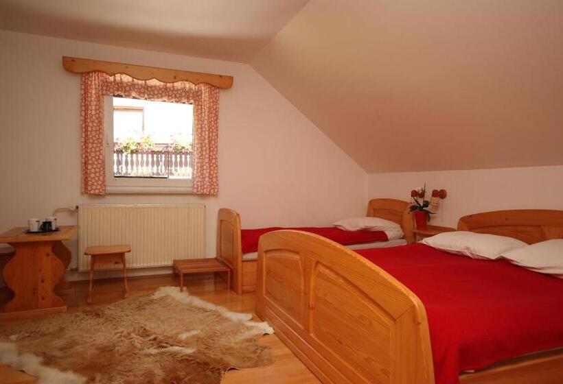 اتاق استاندارد سه نفره, Penzion Pr' Betel