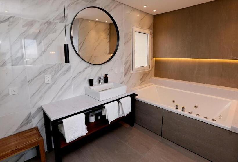 스탠다드 스튜디오, Almarena Apart & Hotel Boutique