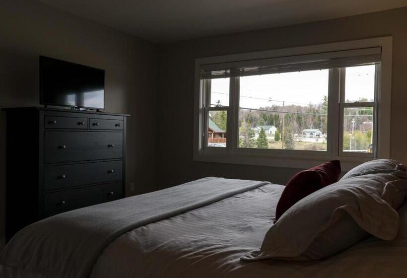 منزل 4 غرف نوم, Lake Placid Inn: Residences