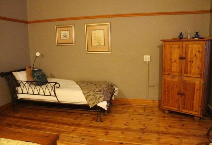 ファミリールーム, Cecil John Rhodes Guest House