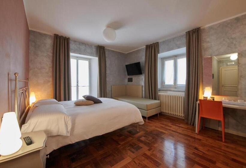 חדר דלוקס לשלושה, Foresteria La Torretta