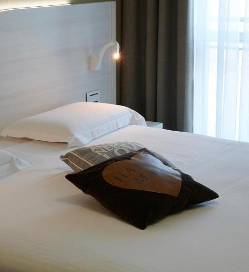 חדר דלוקס לשלושה, Foresteria La Torretta