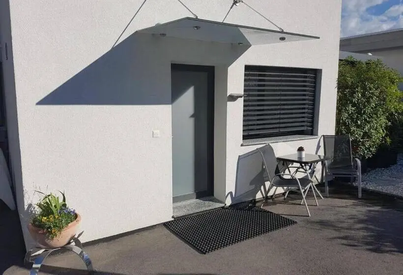 庭の見える１ベッドルームアパートメント, Guesthouse Petit Pré