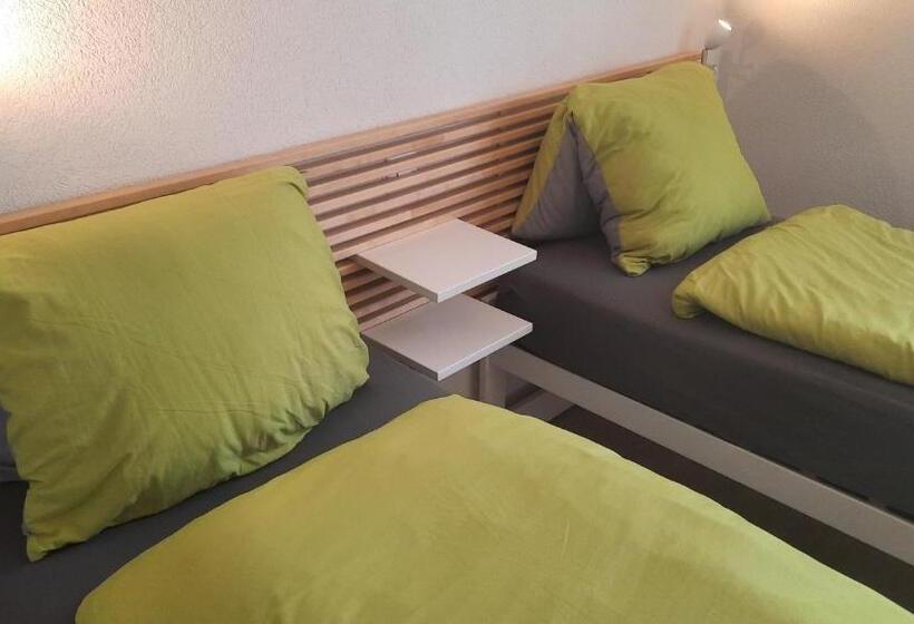 דירת חדר נוף לגינה, Guesthouse Petit Pré