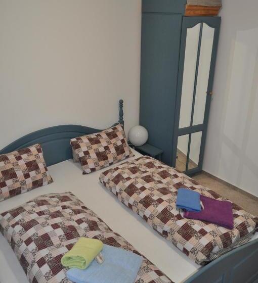 חדר אקונומי, Penzion Domanín