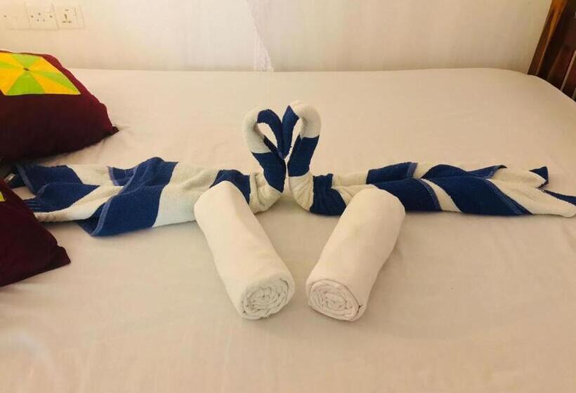 חדר דלוקס, Thatched Villa