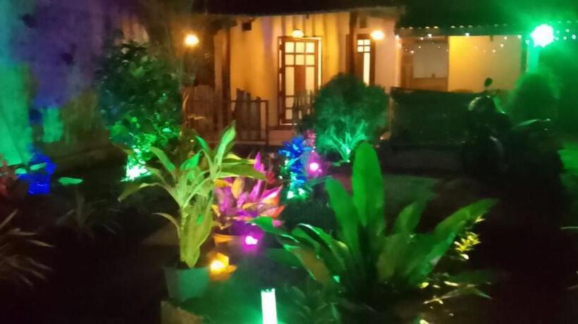 חדר דלוקס, Thatched Villa