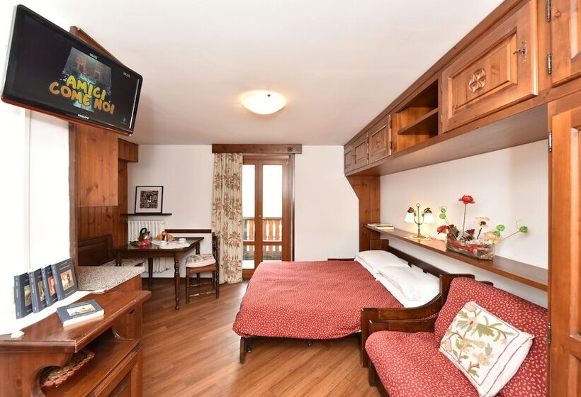 דירת חדר סופריור, Residence Castelli