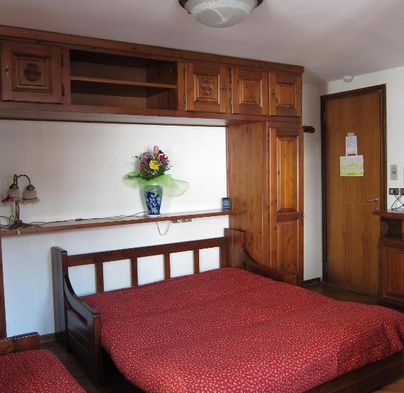 דירת חדר סופריור, Residence Castelli