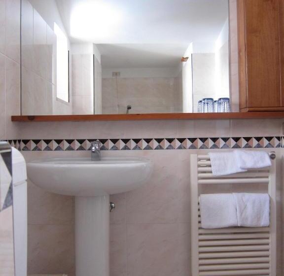 דירת חדר סופריור, Residence Castelli