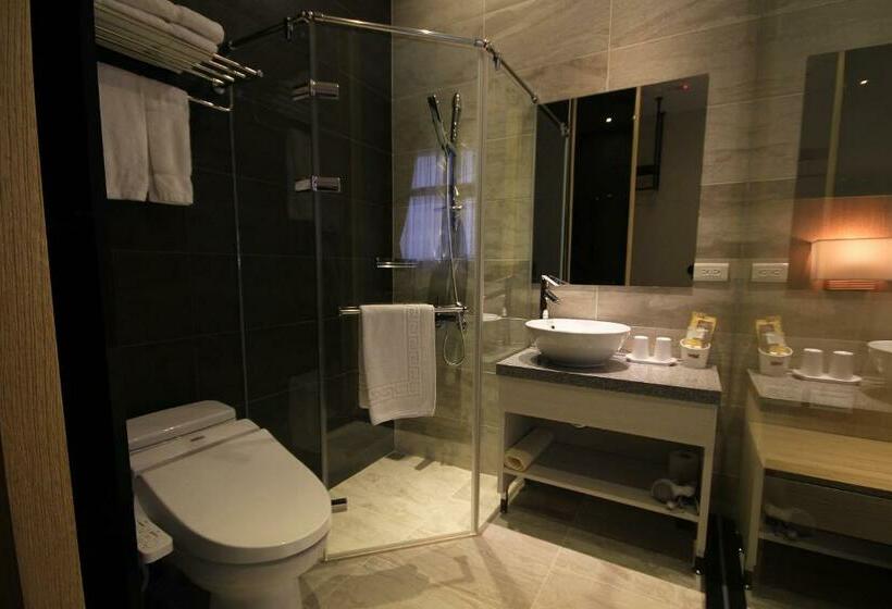 Standart Oda, Hangkhau