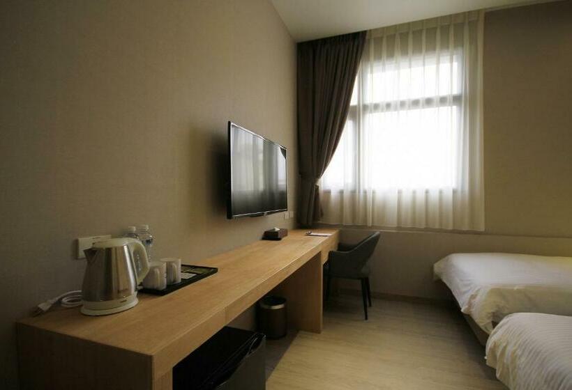 Standart Oda, Hangkhau