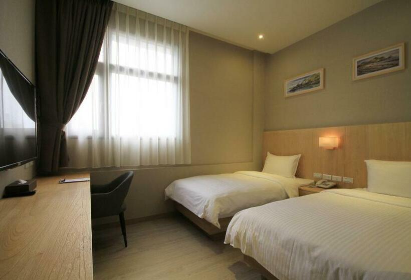 Standart Oda, Hangkhau