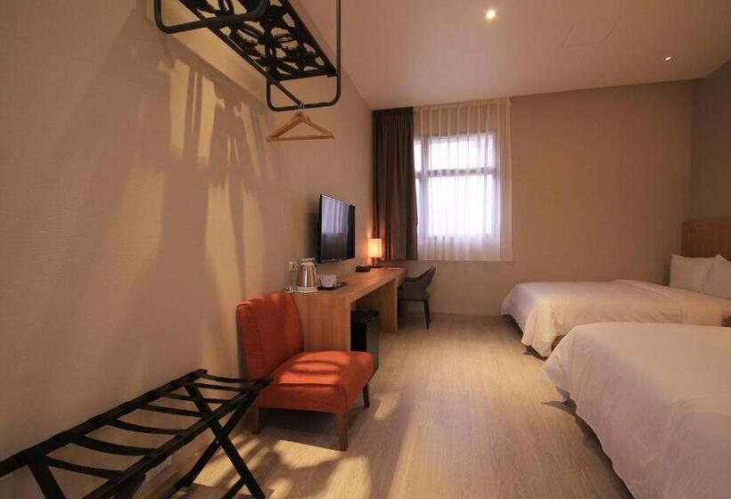 Dört Kişilik Standart Oda, Hangkhau