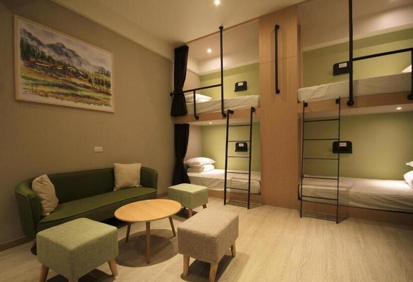 Lüks Aile Odası, Hangkhau