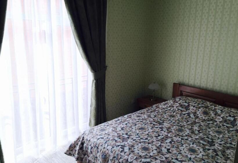 اتاق استاندارد با چشم‌انداز کوهستان, Mini Hotel Solnce Karpat