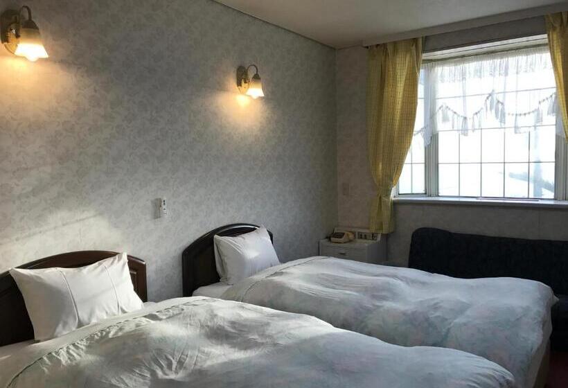 Triple Room Sea View, ペンション百万本のバラ A Million Roses