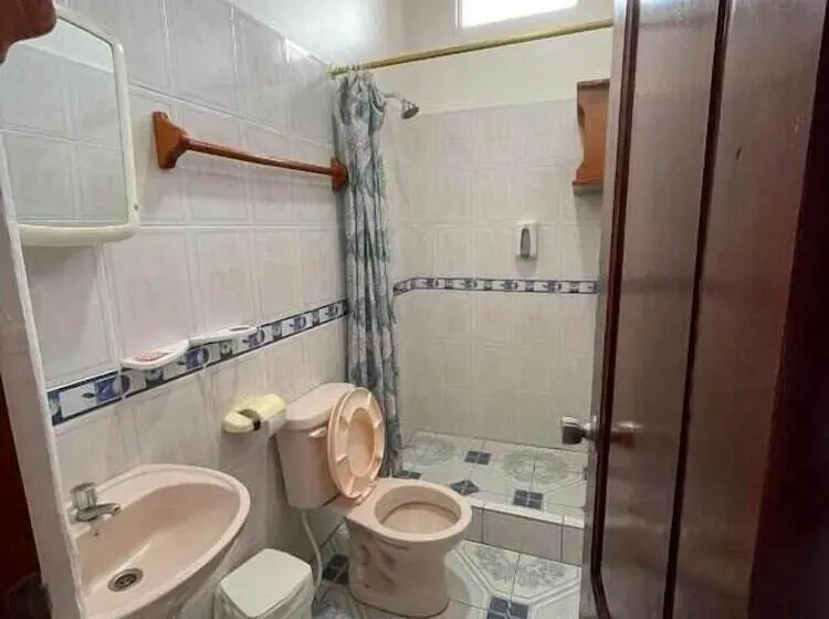 اتاق استاندارد سه نفره, Hostal Muro De Las Lagrimas With High Speed Internet Starlink