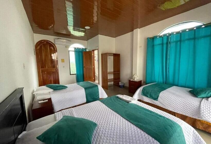 Chambre Triple Standard, Hostal Muro De Las Lagrimas With High Speed Internet Starlink