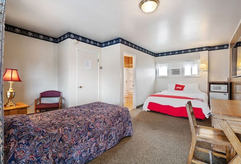 غرفة قياسية سرير ملكى, OYO Silver Spur Burns Hwy 20