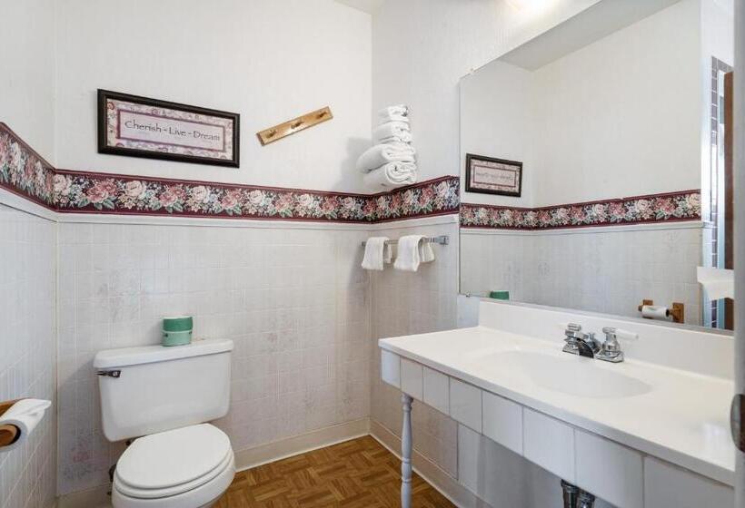 스탠다드 룸, OYO Silver Spur Burns Hwy 20