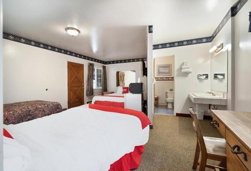 غرفة قياسية سرير ملكى, OYO Silver Spur Burns Hwy 20