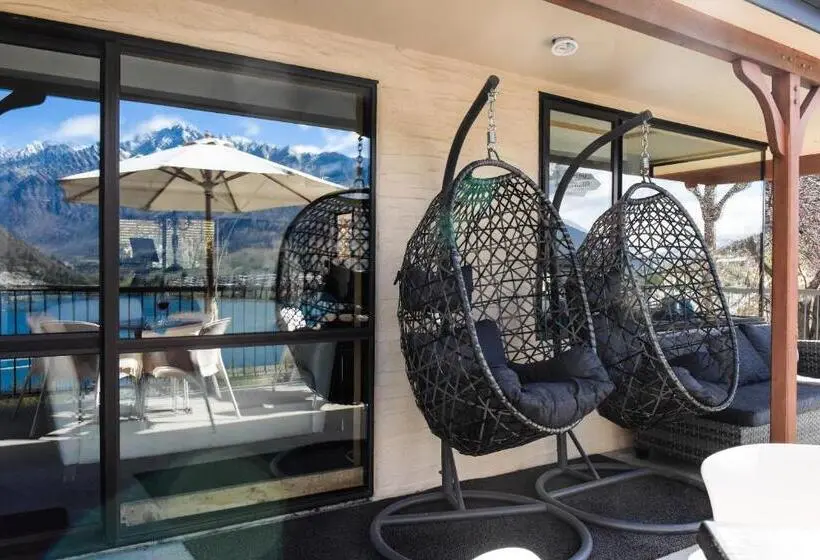 バス共有のスタンダードルーム, The Embassy B&b