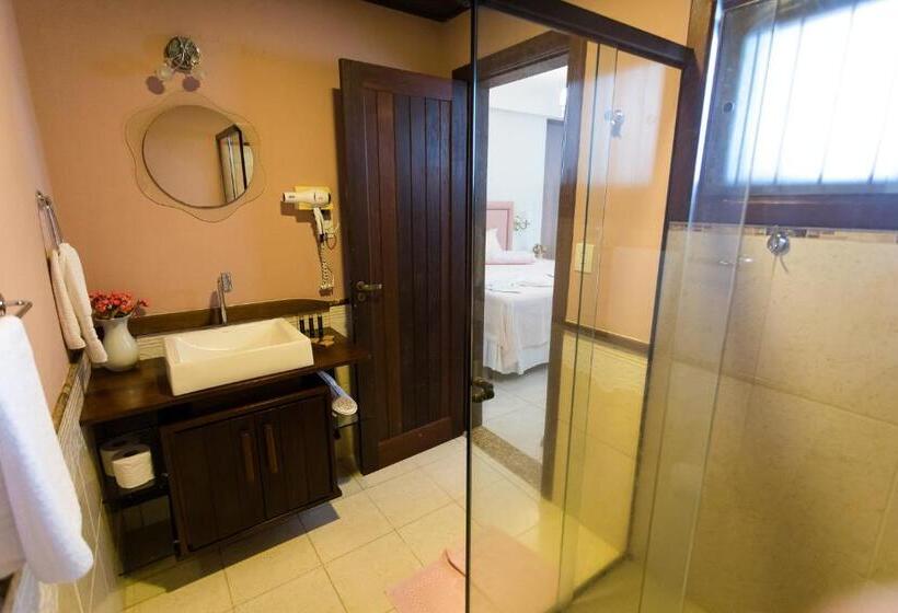 디럭스 트리플 룸, Pousada Casarão Gastehaus