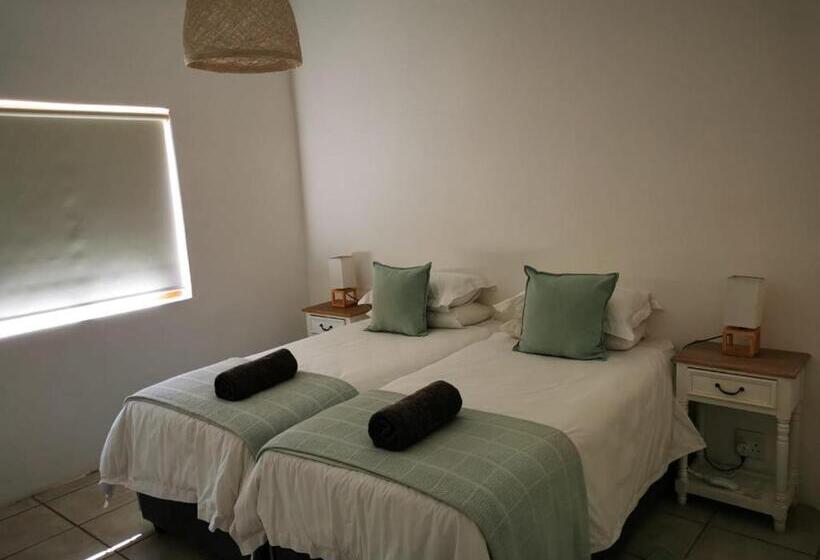 Suite met 2 Slaapkamers, Sipreslaan Selfsorg Gastehuis