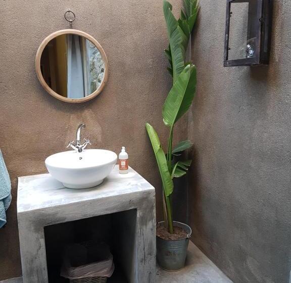 חדר סטנדרט, 35 On Basil