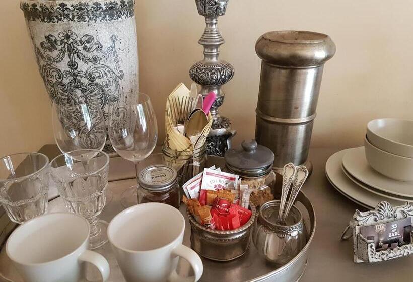 חדר סטנדרט, 35 On Basil