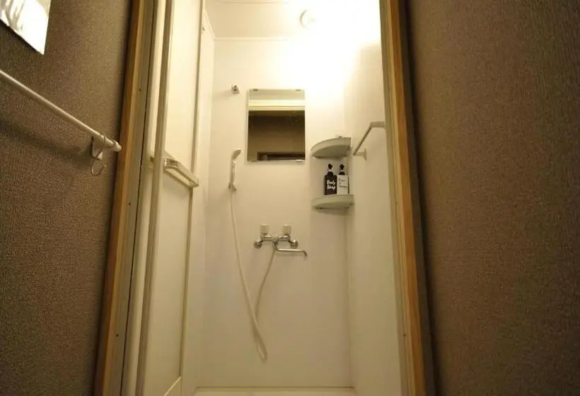Standard Kolmen Hengen Huone, Chambre Dhote Tatami