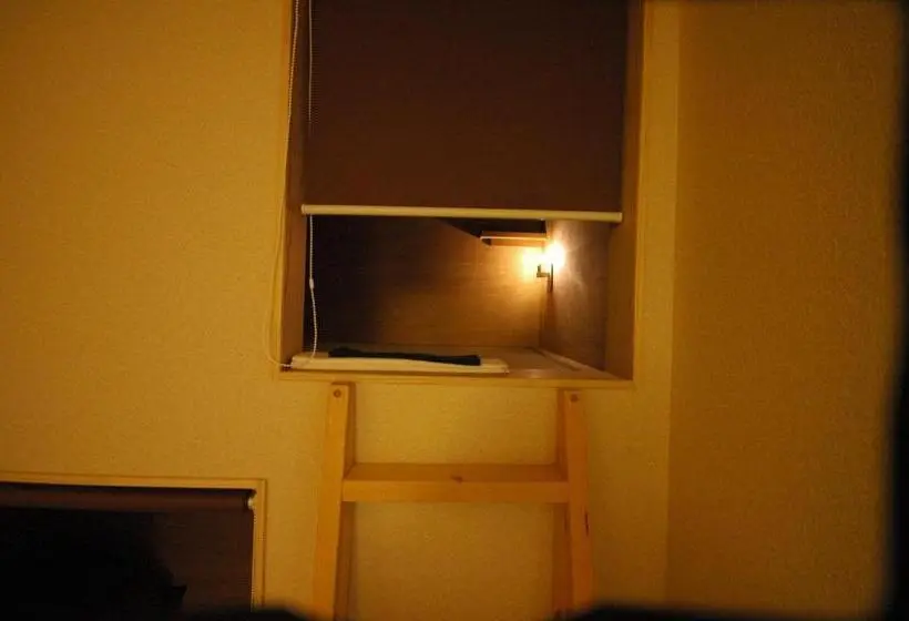 Standard Kolmen Hengen Huone, Chambre Dhote Tatami
