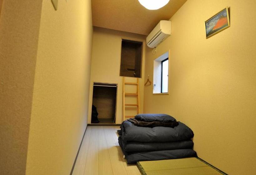 חדר סטנדרט לשלושה, Chambre Dhote Tatami