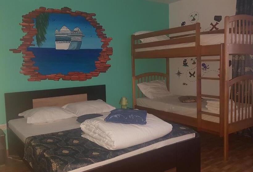 اتاق خانوادگی, El Capitano   Mamaia Nord